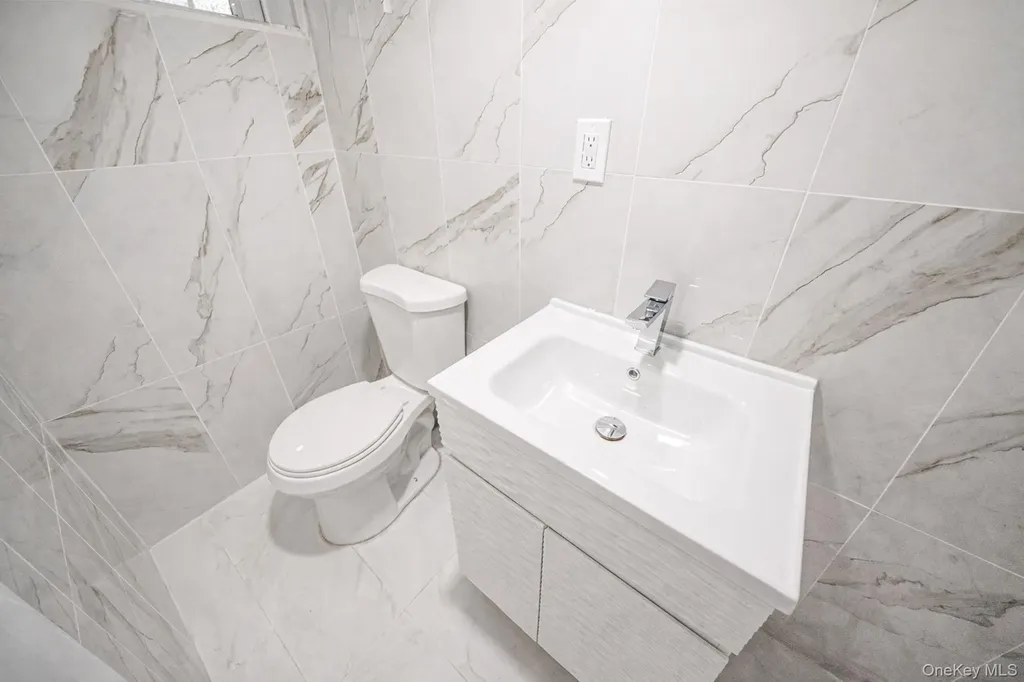 8703 168th Place Jamaica NY 11432