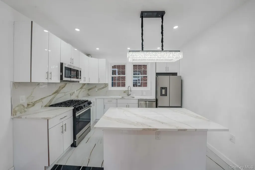 8703 168th Place Jamaica NY 11432