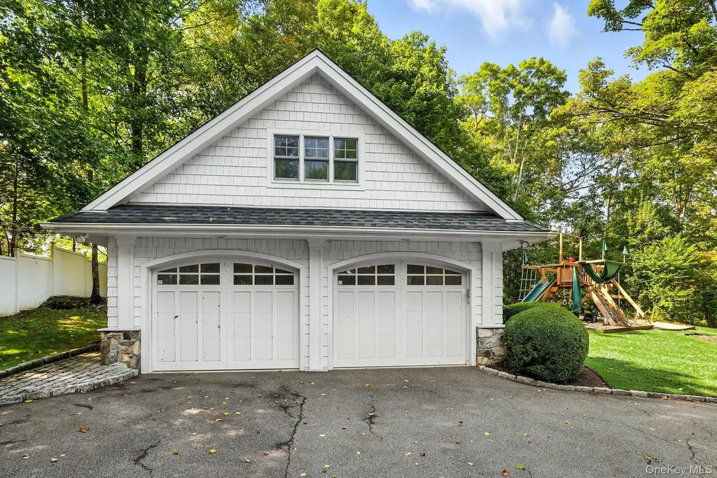 276 Quaker Road Chappaqua NY 10514