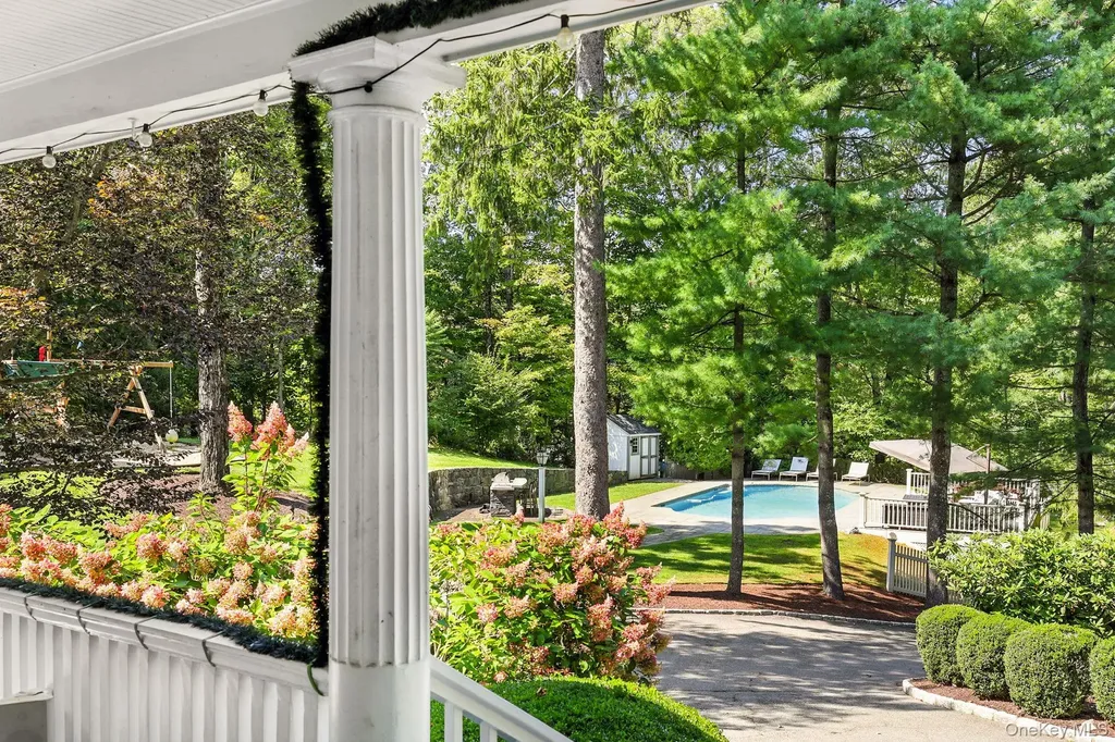 276 Quaker Road Chappaqua NY 10514