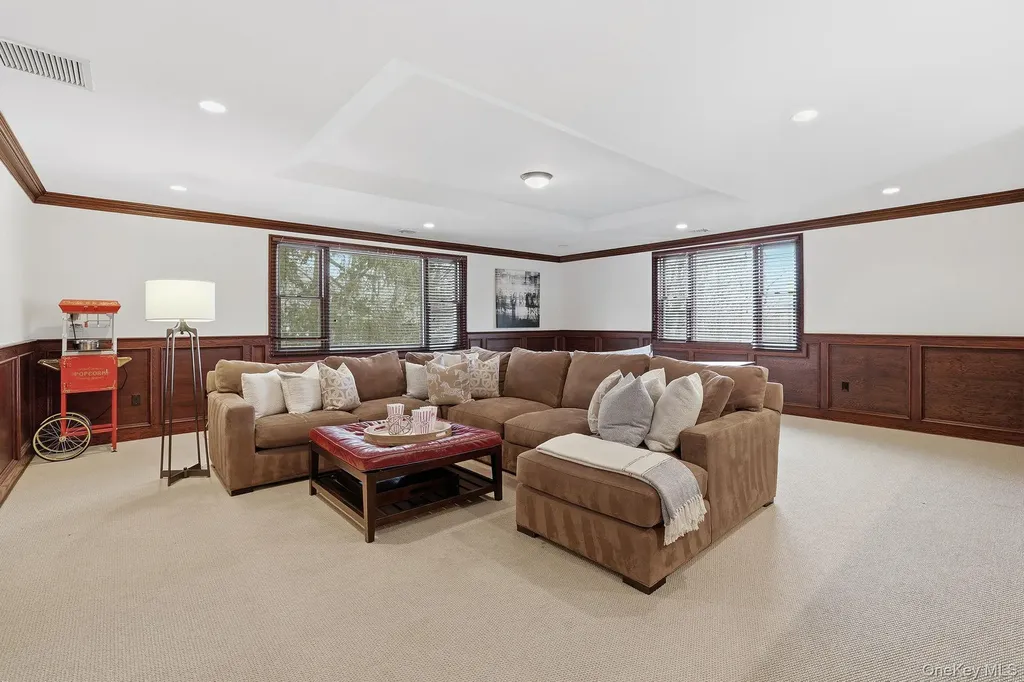 276 Quaker Road Chappaqua NY 10514
