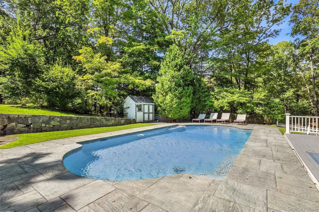 276 Quaker Road Chappaqua NY 10514