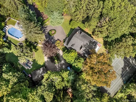 276 Quaker Road Chappaqua NY 10514