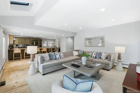 276 Quaker Road Chappaqua NY 10514