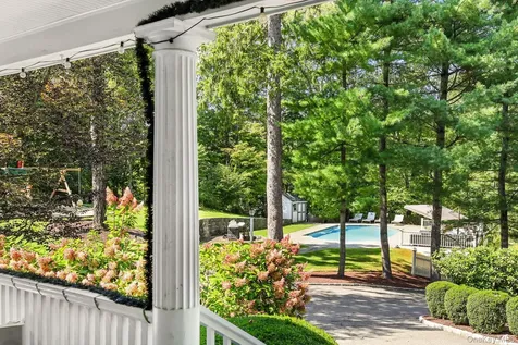 276 Quaker Road Chappaqua NY 10514