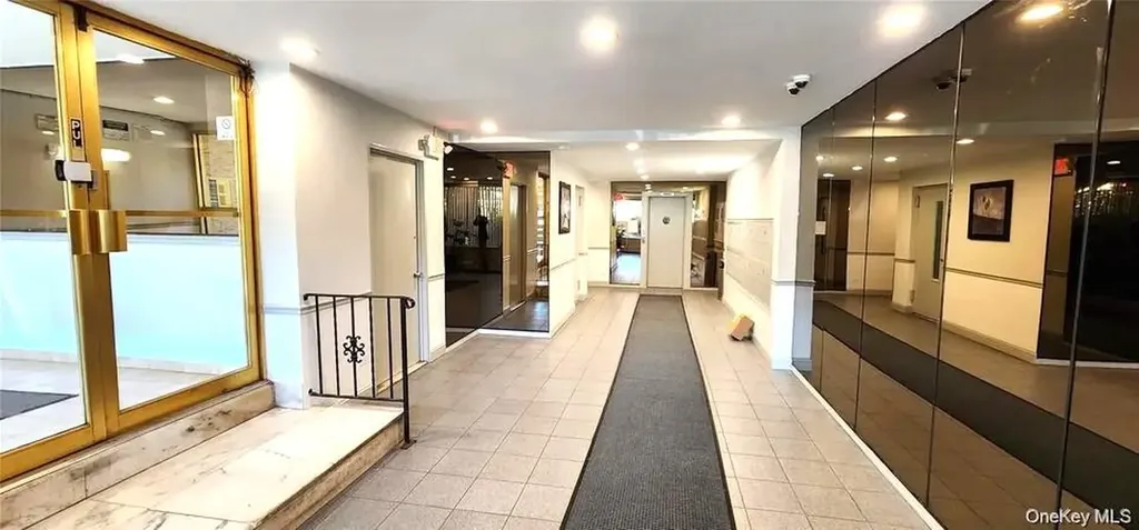 222-89 Braddock Avenue Bellerose NY 11428