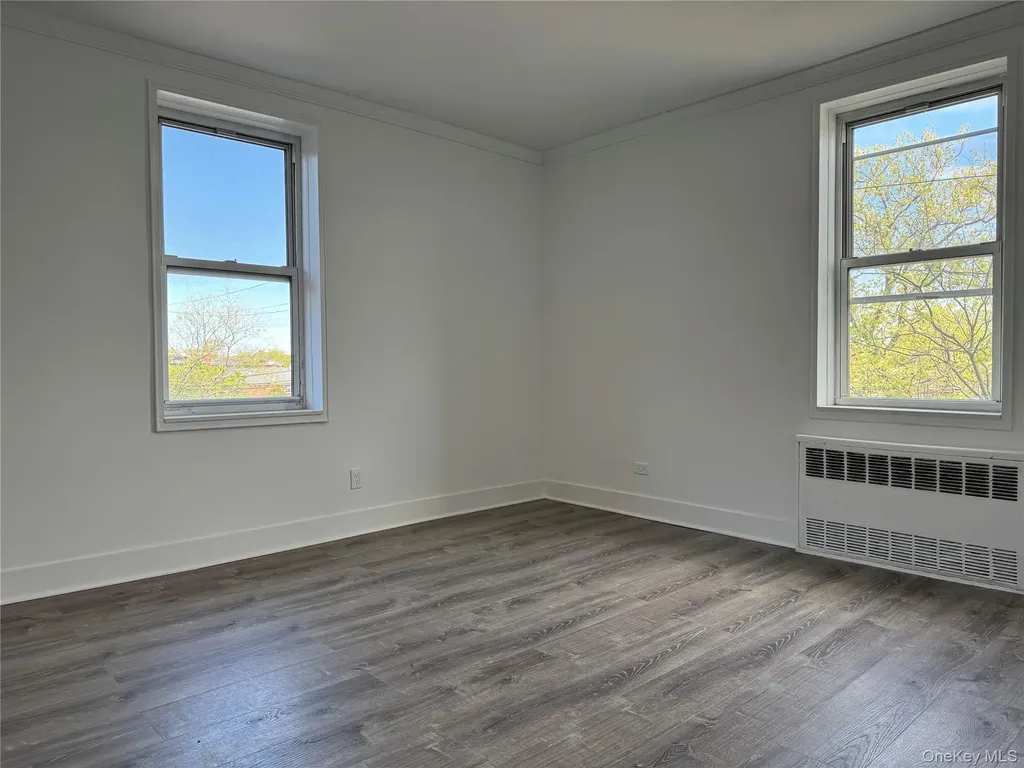 222-89 Braddock Avenue Bellerose NY 11428