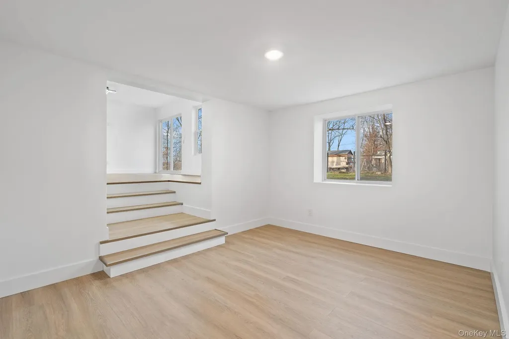 39 Overland Drive Wallkill NY 12589