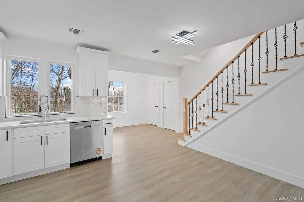39 Overland Drive Wallkill NY 12589