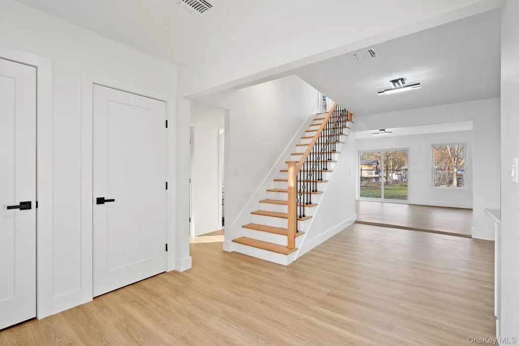 39 Overland Drive Wallkill NY 12589