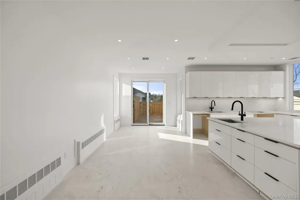 1 Dykstras Way W Monsey NY 10952