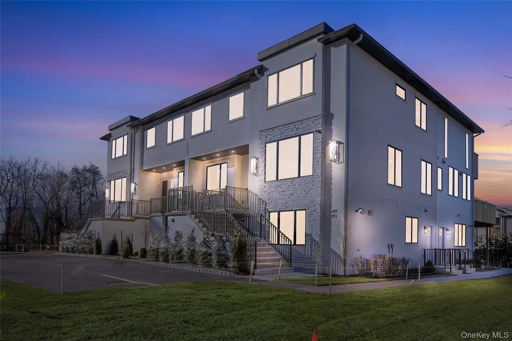 1 Dykstras Way W Monsey NY 10952