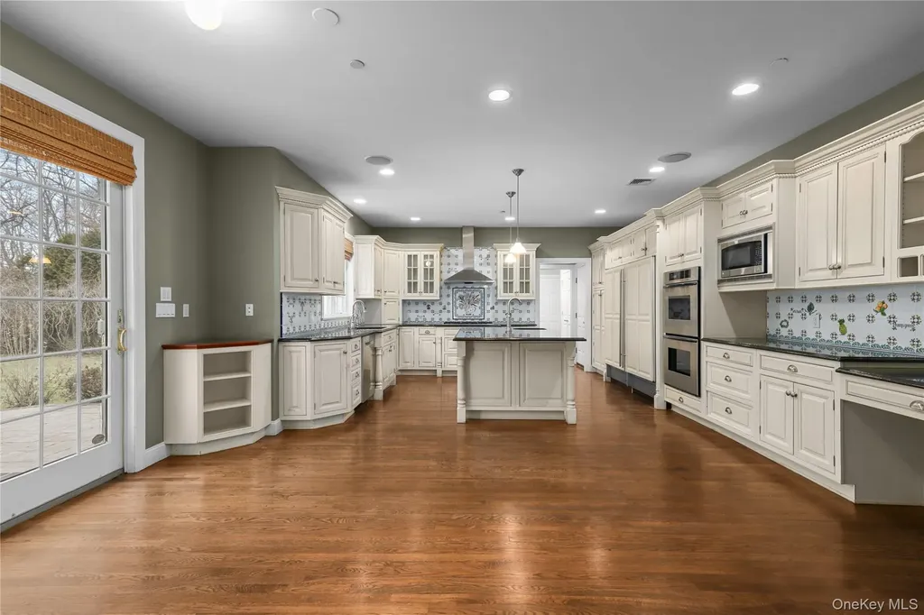 18 Shelley Lane West Harrison NY 10604