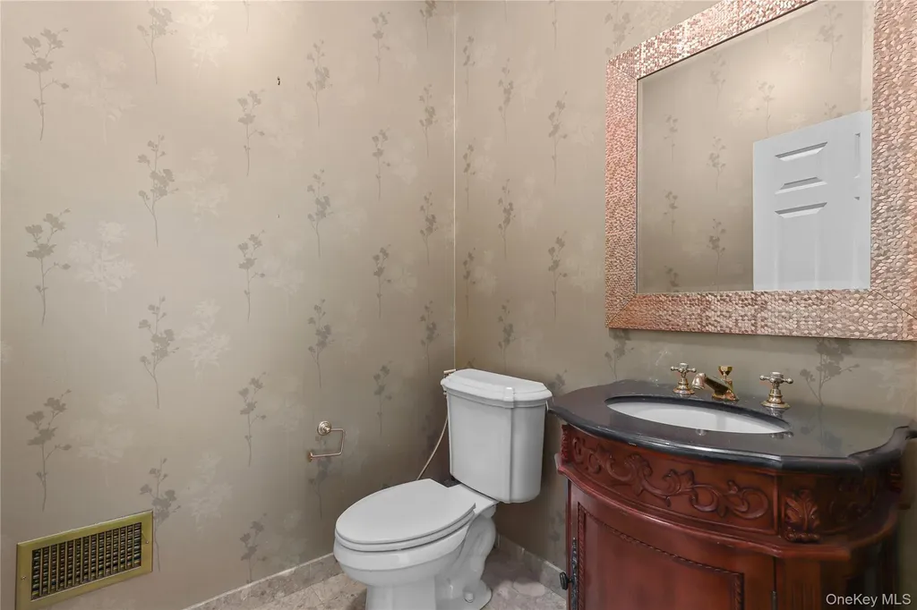 18 Shelley Lane West Harrison NY 10604