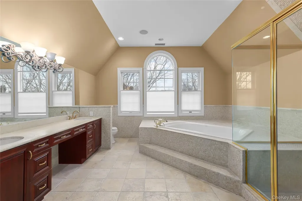 18 Shelley Lane West Harrison NY 10604