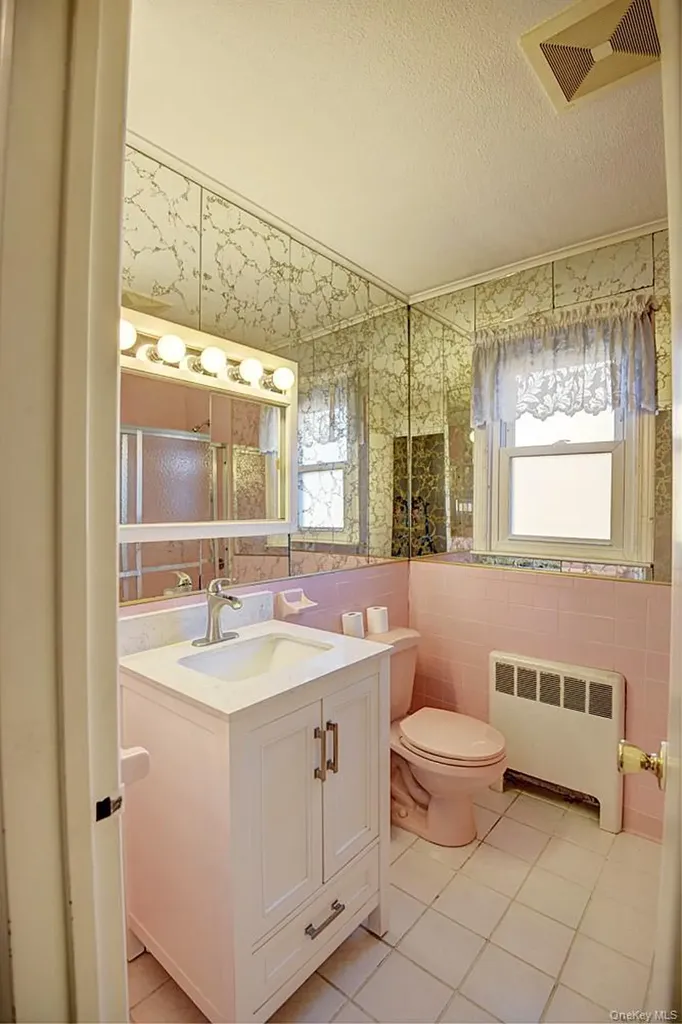 81 Hausch Boulevard Roosevelt NY 11575