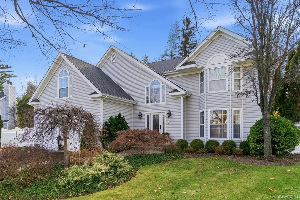 22 Knott Drive Glen Cove NY 11542