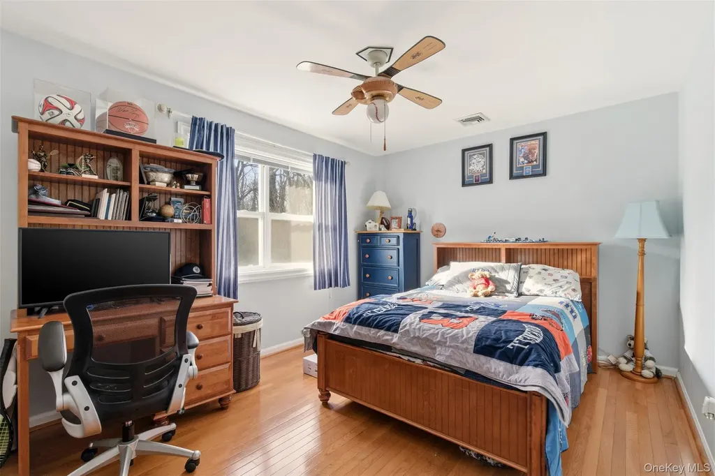 22 Knott Drive Glen Cove NY 11542