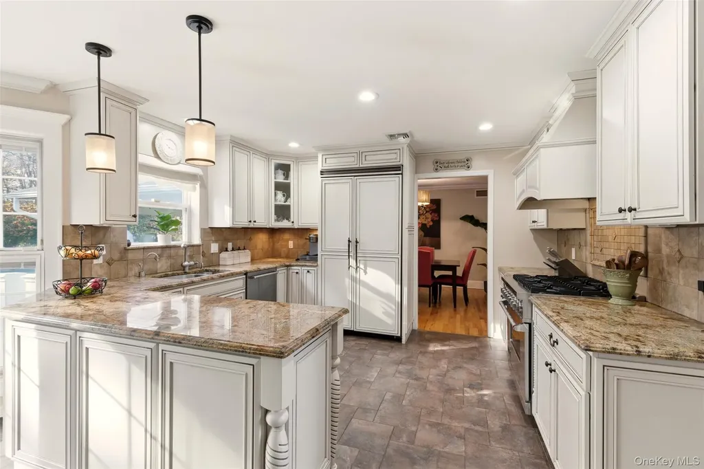 22 Knott Drive Glen Cove NY 11542