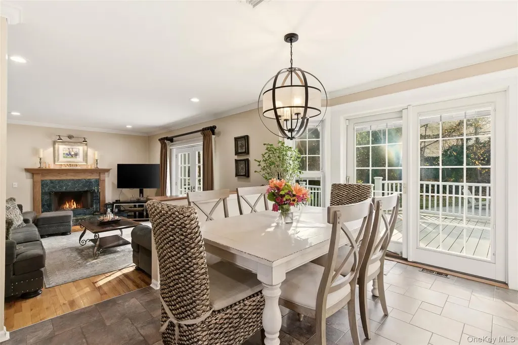 22 Knott Drive Glen Cove NY 11542
