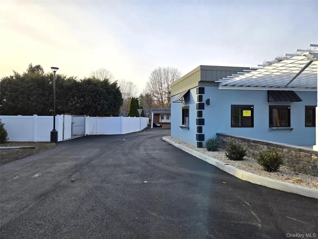 815 Violet Avenue Hyde Park NY 12538