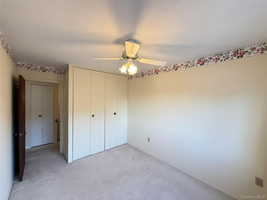 1801 Holly Walk Poughkeepsie NY 12603