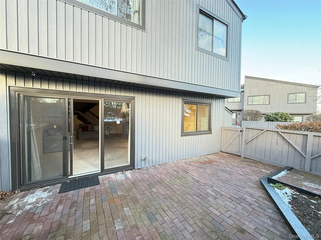 1801 Holly Walk Poughkeepsie NY 12603
