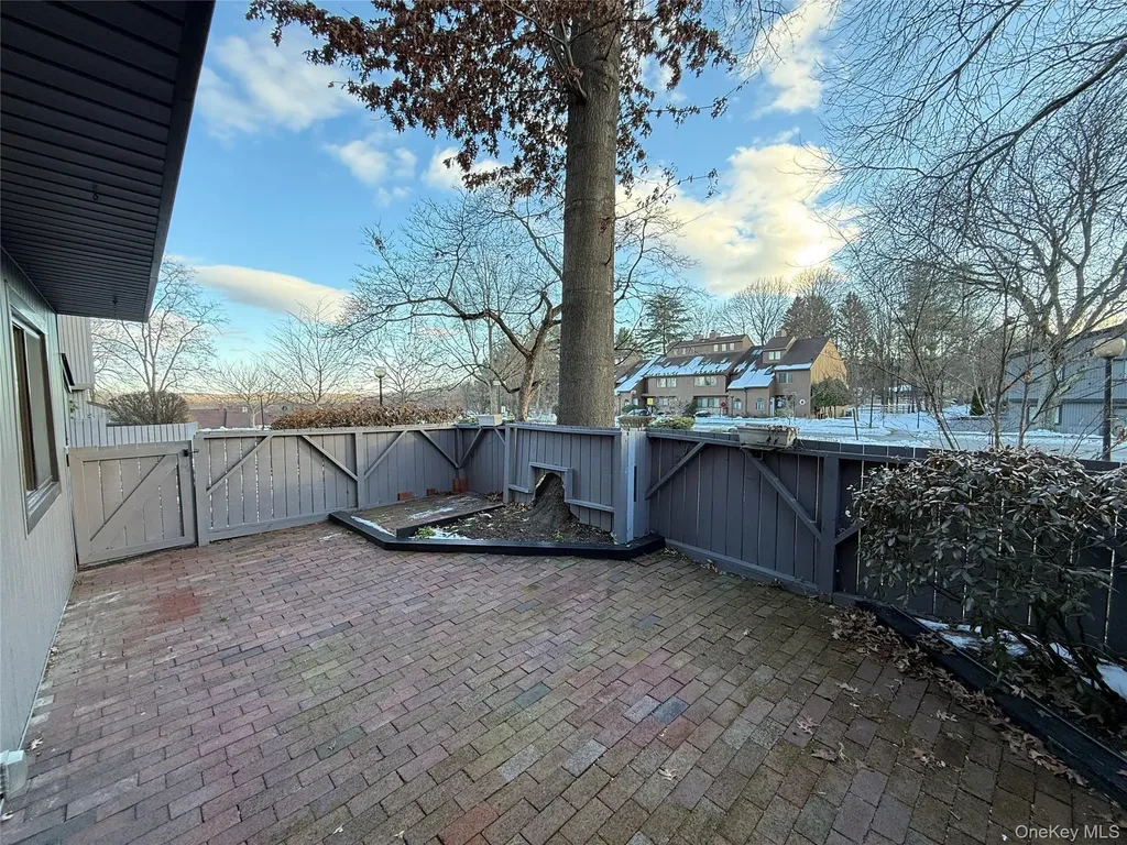 1801 Holly Walk Poughkeepsie NY 12603