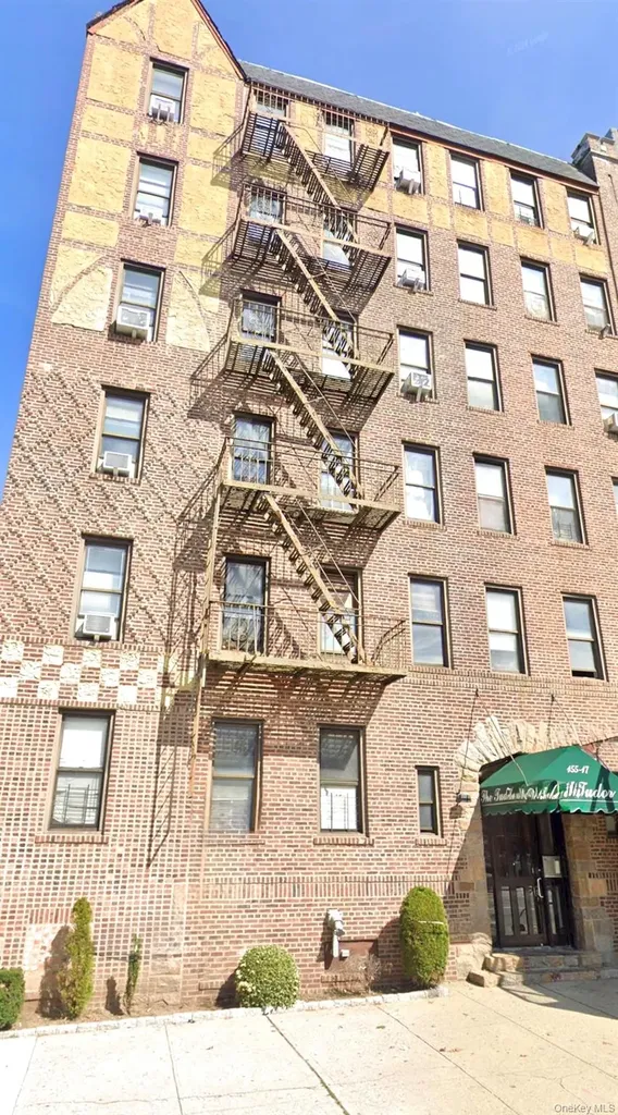 155-17 Sanford Avenue Flushing NY 11355