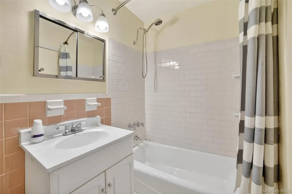 1122 Yonkers Avenue Yonkers NY 10704