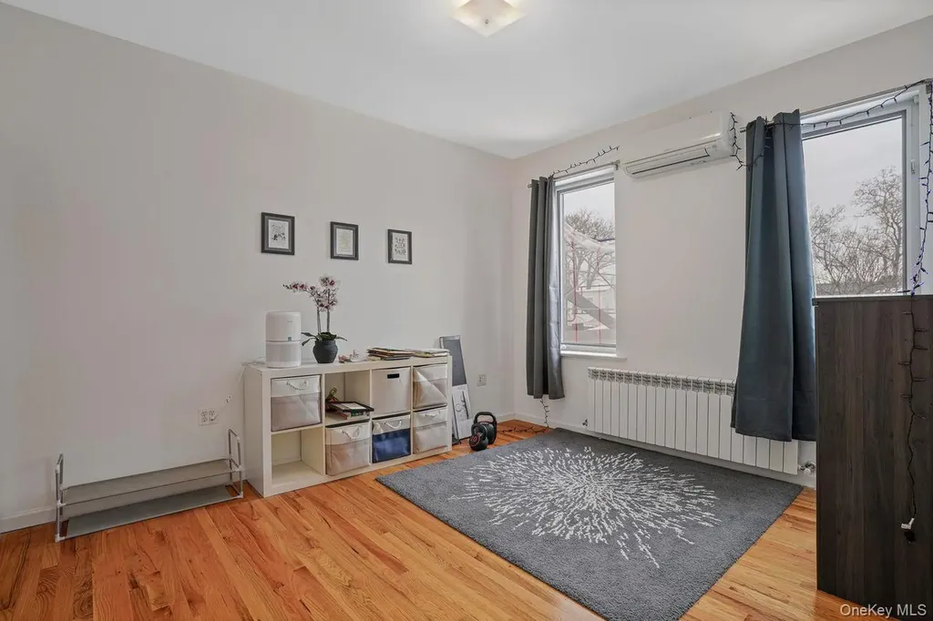 7161 70th Street Glendale NY 11385