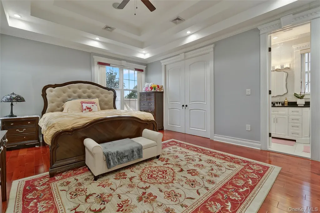 19319 109th Road Saint Albans NY 11412