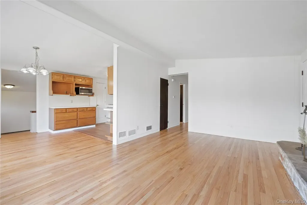31 S Lexow Avenue Nanuet NY 10954