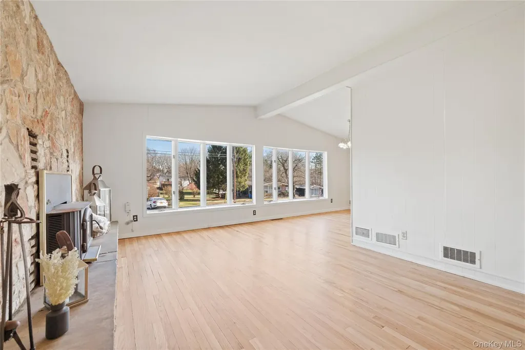 31 S Lexow Avenue Nanuet NY 10954