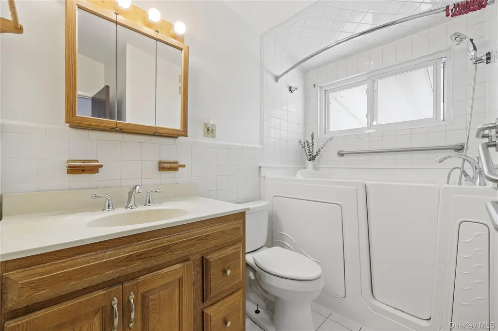 31 S Lexow Avenue Nanuet NY 10954