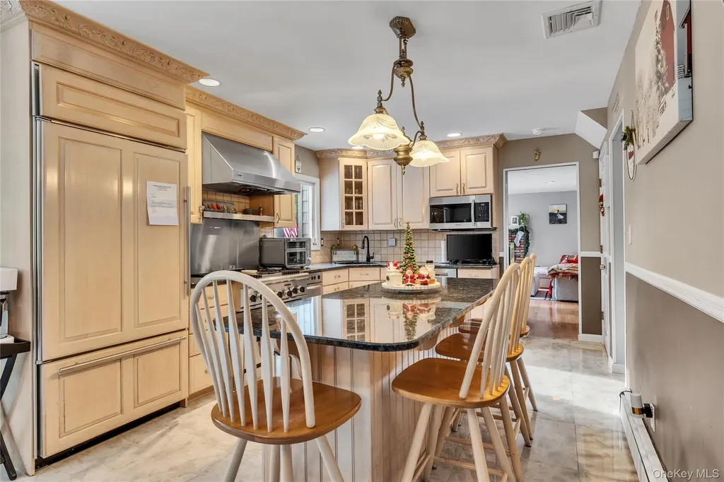 20 Soundview Drive Shoreham NY 11786