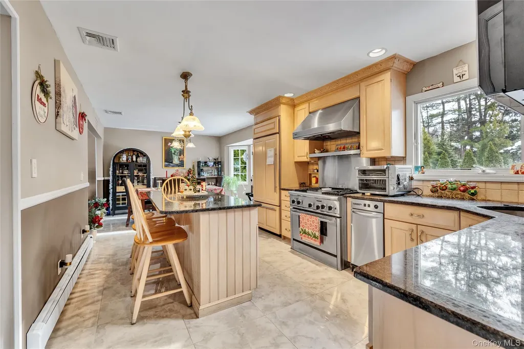 20 Soundview Drive Shoreham NY 11786