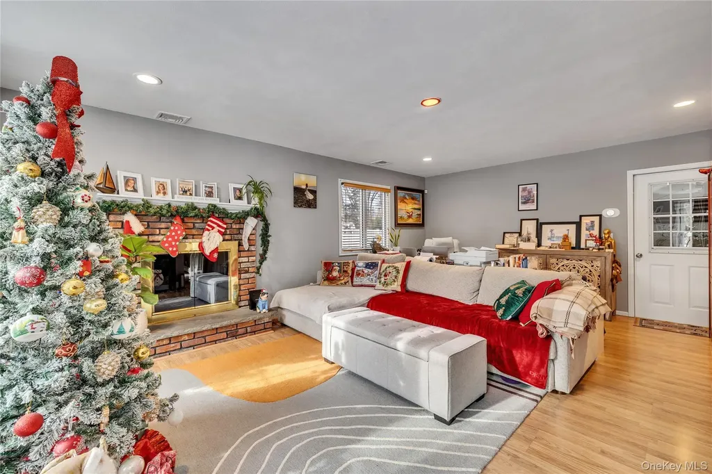 20 Soundview Drive Shoreham NY 11786