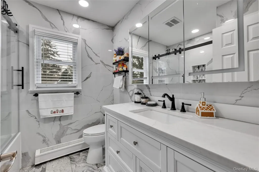 20 Soundview Drive Shoreham NY 11786