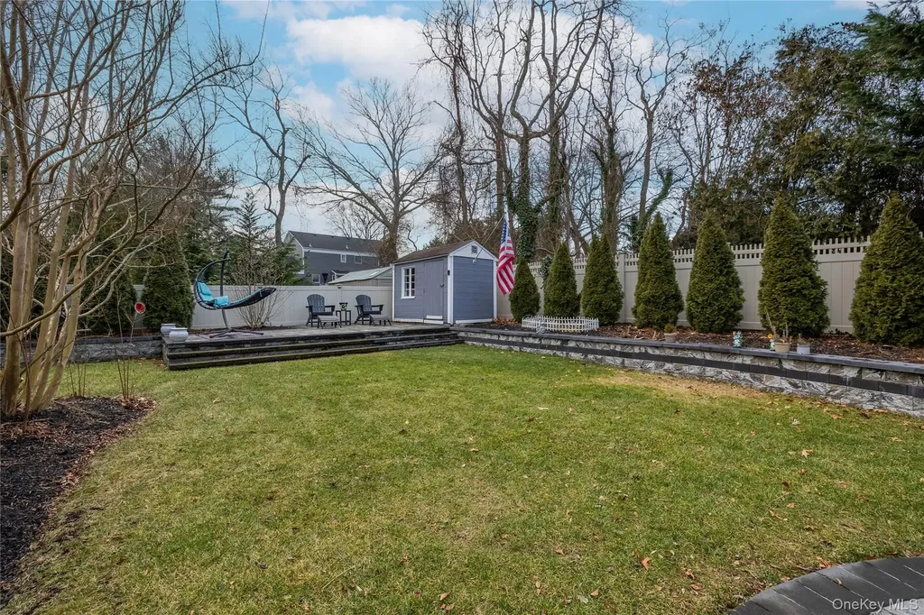 20 Soundview Drive Shoreham NY 11786