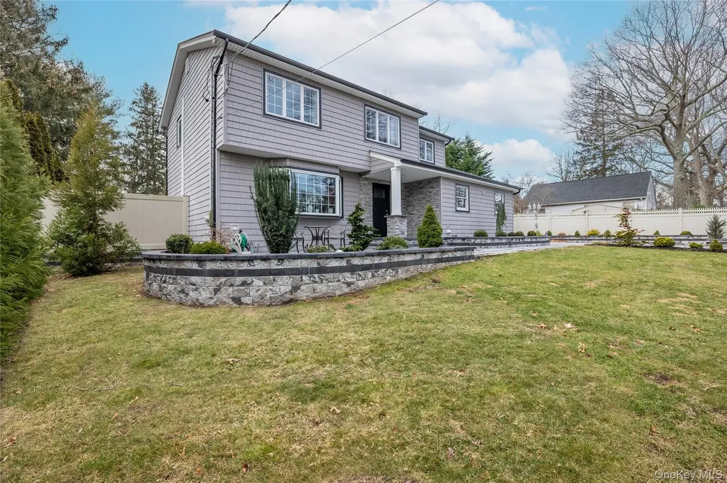 20 Soundview Drive Shoreham NY 11786