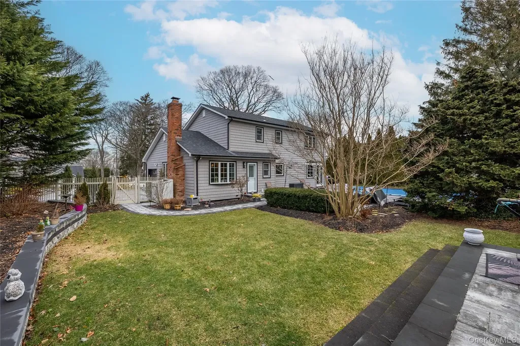20 Soundview Drive Shoreham NY 11786