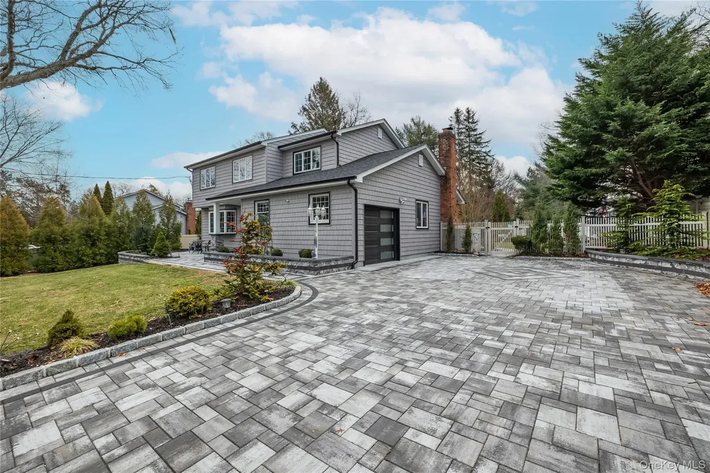 20 Soundview Drive Shoreham NY 11786