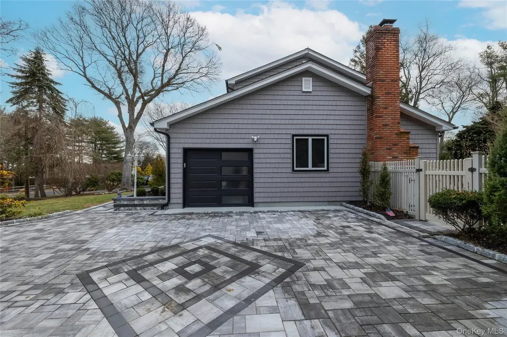 20 Soundview Drive Shoreham NY 11786