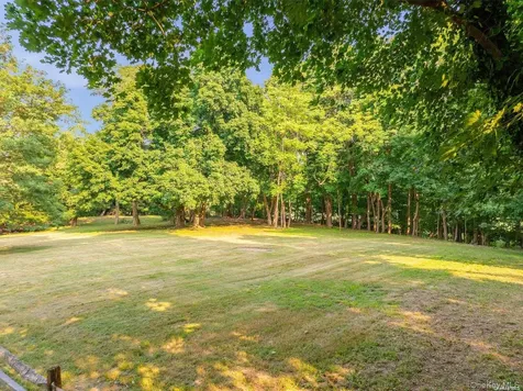 31 Factory Pond Road Locust Valley NY 11560