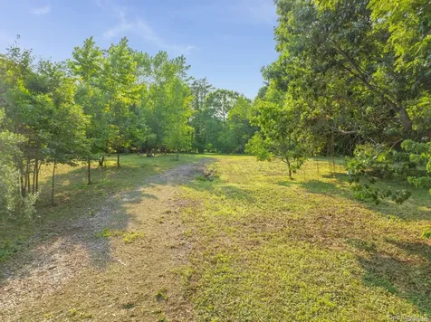 31 Factory Pond Road Locust Valley NY 11560