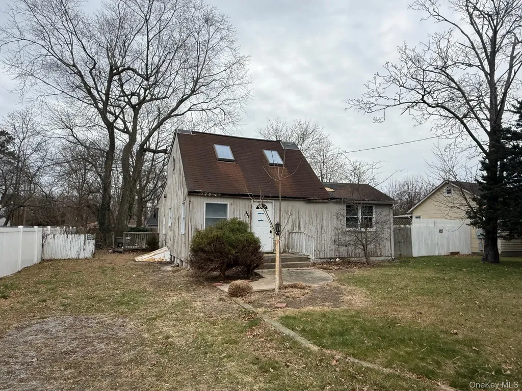184 Bayview Drive Mastic Beach NY 11951