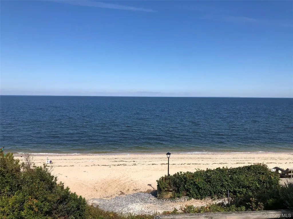 69 Hill Drive Riverhead NY 11901