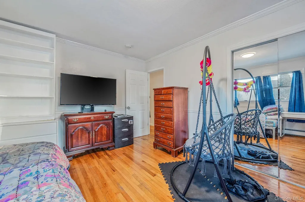 15 Macon Street Lindenhurst NY 11757
