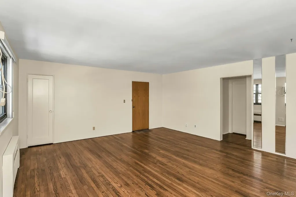 21-47 Utopia Parkway Whitestone NY 11357